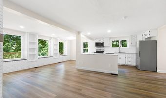 368 N Oakwood Dr, Albion, IN 46701