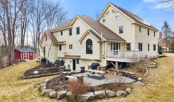 43 Darling Parke Dr, Bangor, ME 04401