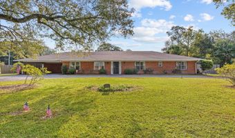 1215 N State St, Abbeville, LA 70510