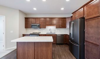 1427 34th Ave SW 220, Altoona, IA 50009