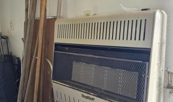 215 Cedar St, Hawthorne, NV 89415