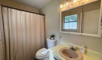 2604 Dottie St, Adel, GA 31620