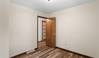 886 Weaver Hill Rd, Coventry, RI 02816