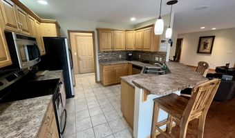 1726 Arthurs Ct, Aberdeen, SD 57401