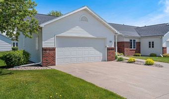 923 W WINDTREE Dr, Appleton, WI 54914