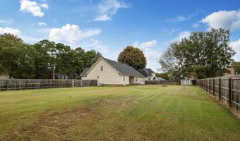 1204 Crestbrook Dr, Albertville, AL 35950