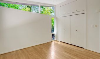 7413 REBECCA Dr, Alexandria, VA 22307