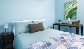 4 James St, Middletown, RI 02842