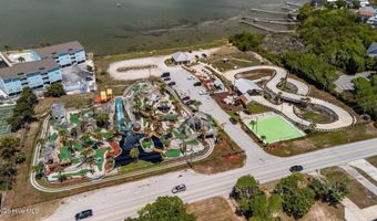 223 Hoffman Beach Rd, Salter Path, NC 28512