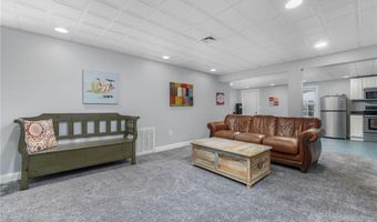 15 Sophia Cir, North Kingstown, RI 02852