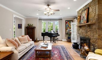 7032 WILSON Ln, Bethesda, MD 20817