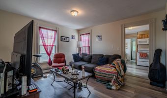 36 Larkin St, Bangor, ME 04401