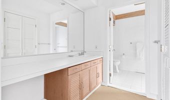 275 Boston Neck Rd, Narragansett, RI 02882