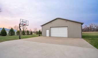 8065 NE 25th Ave, Altoona, IA 50009