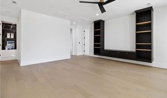 727 NE 2nd St, Bentonville, AR 72712