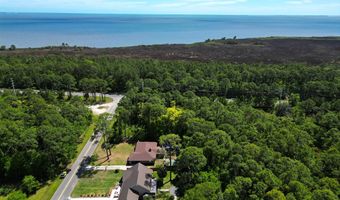 8 Apalachee St, Apalachicola, FL 32320