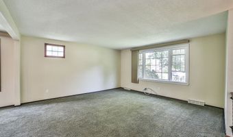 831 W Gebhard Ln, Alden, NY 14004