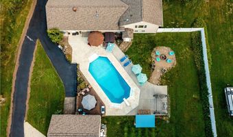 1250 N Main St, Amherst, OH 44001