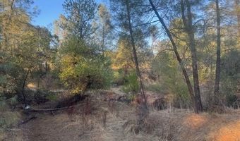 6513 Lulu Ln, Anderson, CA 96007