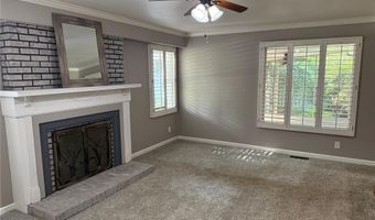 178 Spring Leigh Ct, Ballwin, MO 63011
