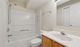 43949 BRUCETON MILLS Cir, Ashburn, VA 20147