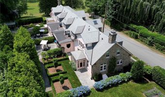 3 Hazard Ave, Newport, RI 02840