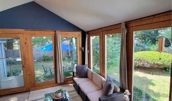 69 Delwood Rd, Warwick, RI 02889