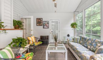 11 BURR HILL Dr, Berlin, MD 21811