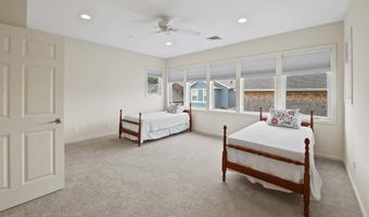 230 Roundhouse Rd, Astoria, OR 97103