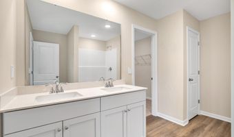 97 Coachman Ln, Autryville, NC 28318