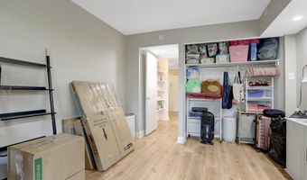 205 YOAKUM Pkwy 314, Alexandria, VA 22304