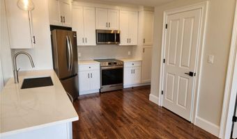20 State St 4, Bristol, RI 02809