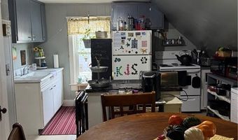 53 Catherine St, Bristol, RI 02809