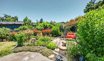 426 Parkside Dr, Ashland, OR 97520