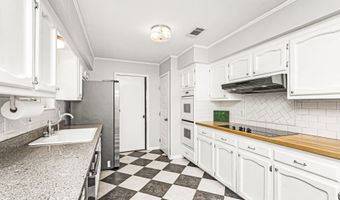 4112 Pine Park Dr, Baton Rouge, LA 70809