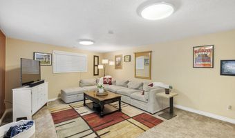 13063 BROOKSIDE Dr, Aurora, OR 97002