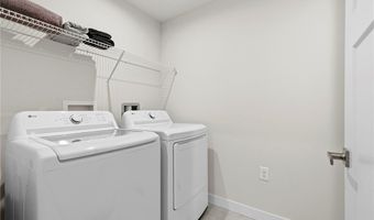 994 Bookman Ave, Akron, OH 44312