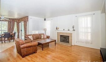 823 S Parkglen Pl, Anaheim, CA 92808