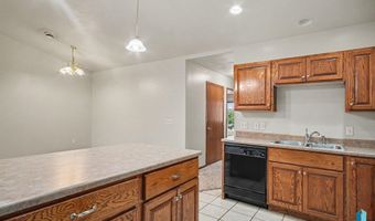 410 N 9th Ave, Brandon, SD 57005