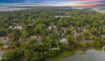 2 Creeks End Ln, Beaufort, SC 29902