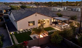 2080 E AQUARIUS Pl, Chandler, AZ 85249