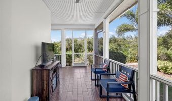 5610 GOLDEN ISLES Dr, Apollo Beach, FL 33572