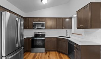 3024 E FOREST St, Appleton, WI 54915