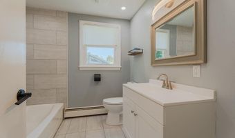 47 Planet Ave, East Providence, RI 02915