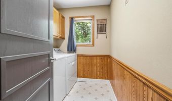 4700 Rural Oaks Dr SE, Alexandria, MN 56308