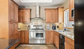 227 MOUNTAIN VIEW Dr, Blue River, CO 80424