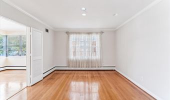 5813 MIDHILL St, Bethesda, MD 20817