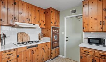 8045 Laird St, La Mesa, CA 91942