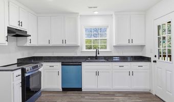 117 Creekside Dr, Albertville, AL 35950