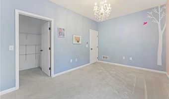 276 Sandover Dr, Aurora, OH 44202